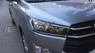 Toyota Innova E 2017 - Bán Toyota Innova E năm sản xuất 2017, màu xám như mới 
