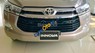 Toyota Innova 2.0G 2017 - Cần bán xe Toyota Innova 2.0G năm sản xuất 2017, màu vàng, giá chỉ 753 triệu