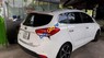 Kia Rondo 2016 - Bán ô tô Kia Rondo năm sản xuất 2016, màu trắng