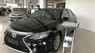 Toyota Camry Q 2018 - Bán Toyota Camry 2.5Q khuyến mãi cực sốc, giảm tiền mặt trên giá xe, tặng phụ kiện chính hãng. LH Ms Trang 096 938 2010