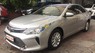 Toyota Camry 2.0E 2016 - Bán xe Toyota Camry 2.0E năm sản xuất 2016, màu bạc chính chủ, 960tr