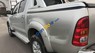 Toyota Hilux 2011 - Gia đình bán Toyota Hilux sản xuất 2011, màu bạc. Gầm máy, nội thất còn mới keng.