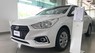 Hyundai Accent 2018 - Bán Hyundai Accent Bản base màu trắng, xe giao sớm 