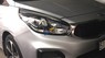 Kia Rondo  2.0 MT 2017 - Bán xe Kia Rondo đời 2017 màu bạc, 525 triệu