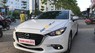 Mazda 3 Facelift 1.5AT 2017 - Bán Mazda 3 Sedan Facelift 1.5AT số tự động sản xuất năm 2017 màu trắng, lắp ráp trong nước