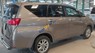 Toyota Innova MT 2017 - Bán Toyota Innova 2017 MT, giá 720tr, có thương lượng, 32000km, BH đến 2020