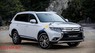 Mitsubishi Outlander 2.0CVT 2018 - Cần bán Mitsubishi Outlander CVT năm 2018, màu trắng, giá 808tr