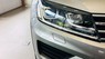 Volkswagen Toquareg 2015 - Bán Volkswagen Toquareg 2015, màu bạc, nhập khẩu nguyên chiếc. Giảm 100% trước bạ. Hotline: 0942 050 350