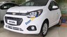 Chevrolet Spark LT 2018 - Bán xe Chevrolet Spark LT năm sản xuất 2018, màu trắng, giá chỉ 389 triệu