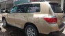 Toyota Highlander LE 2011 - Cần bán gấp Toyota Highlander LE 2011, màu vàng, xe nhập Mỹ, siêu đẹp