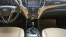 Hyundai Santa Fe 2.2 CRDI 4wd 2017 - Bán Hyundai Santa Fe 2.2 CRDI 4wd sản xuất 2017, màu trắng  