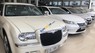 Chrysler 300C 2010 - Bán Chrysler 300C năm sản xuất 2010, màu trắng, nhập khẩu như mới, 980 triệu