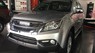 Isuzu CHR  3.0AT 2017 - Bán xe Isuzu MU-X 3.0AT đời 2017, màu bạc, giá chỉ 780 triệu đồng