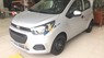 Chevrolet Spark Duo 2018 - Bán Spark 2018, giá 299 giảm còn 259tr, trả trước 22tr nhận xe ngay, 0988.729.750