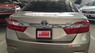 Toyota Camry 2.0E 2013 - Bán ô tô Toyota Camry 2.0E 2013, màu vàng cát