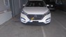 Hyundai Tucson 2.0L 2018 - Cần bán xe Hyundai Tucson 2.0L bản thường đời 2018, màu trắng, giá tốt xe giao ngay