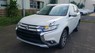 Mitsubishi Outlander 2.0 CVT 2018 - Bán Outlander 2018 đã có cửa gió ghế 2, nội thất đen sang trọng