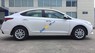 Hyundai Accent   1.4AT 2019 - Bán ô tô Hyundai Accent 1.4AT sản xuất năm 2019, màu trắng giá cạnh tranh
