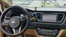 Kia Sedona 2016 - Cần bán gấp Kia Sedona sản xuất năm 2016, xe 1 chủ tự lái nên rất giữ gìn, chưa đâm đụng gì