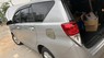 Toyota Innova E 2016 - Cần bán Toyota Innova E 2016 màu bạc số sàn