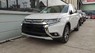 Mitsubishi Outlander 2019 - Bán xe Mitsubishi Outlander sản xuất năm 2019, màu trắng