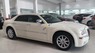 Chrysler 300 3.5AT 2010 - Cần bán xe Chrysler 300 3.5AT sản xuất 2010, màu trắng, nhập khẩu nguyên chiếc, 980tr