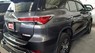 Toyota Fortuner V (4x2) 2017 - Bán Fortuner V 4x2, số tự động, máy xăng, 2017, màu bạc, 27.000km