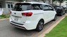 Kia Sedona   2017 - Bán xe Kia Sedona đời 2017 màu trắng, nội thất nâu, trả trước 400 triệu nhận xe ngay