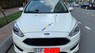 Ford Focus 2016 - Bán Ford Focus đời 2016, xe màu trắng, ít sử dụng 