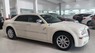 Chrysler 300 2010 - Cần bán Chrysler 300 năm sản xuất 2010, màu trắng, nhập khẩu