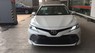 Toyota Camry 2.5Q 2020 - Cần bán xe Toyota Camry 2.5Q 2020, màu trắng, nhập Thái Lan, giao xe ngay. LH 0988.611.089