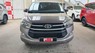 Toyota Innova 2.0E 2017 - Xe Toyota Innova 2.0E sản xuất 2017, màu vàng số sàn, giá chỉ 640 triệu