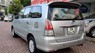 Toyota Innova 2.0E 2011 - Cần bán Toyota Innova 2.0E 2011, màu bạc