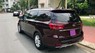 Kia Sedona Platinum 2020 - Nhà cần bán Kia Sedona Platinum 2020, màu đỏ