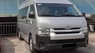 Toyota Hiace 2018 - Nhà cần bán lại xe Toyota Hiace 2018, màu bạc, xe nhập