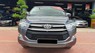 Toyota Innova E 2018 - Cần bán xe Toyota Innova 2.0E 2018 màu xám, xe đẹp đi kĩ chính hãng Toyota Sure