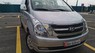 Hyundai Starex   2010 - Cần bán gấp Hyundai Starex năm sản xuất 2010, màu bạc xe gia đình