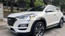 Cần bán gấp Hyundai Tucson sản xuất năm 2019, màu trắng, nhập khẩu