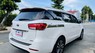 Kia Sedona 2018 - Xe màu trắng