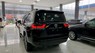 Toyota Land Cruiser 2023 - Xe màu đen, nội thất kem, mới 100%