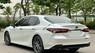 Toyota Camry 2022 - Màu trắng, nhập khẩu