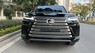 Lexus LX 600 2023 - Bán xe Lexus LX600 màu đen nội thất nâu da bò xe sản xuất năm 2023 mới 100%.