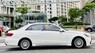 Mercedes-Benz E200 2015 -  Màu trắng, nội thất đỏ
