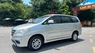 Toyota Innova 2.0E 2014 - Bán ô tô Toyota Innova 2.0E 2014, màu bạc