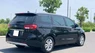 Kia Sedona 3.3 GATH xăng 2017 - Bán Kia Sedona 3.3 GATH xăng 2017, màu đen, giá chỉ 550 triệu