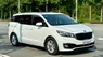 Kia Sedona GATH full xăng 2017 - Cần bán xe Kia Sedona GATH full xăng 2017, màu trắng